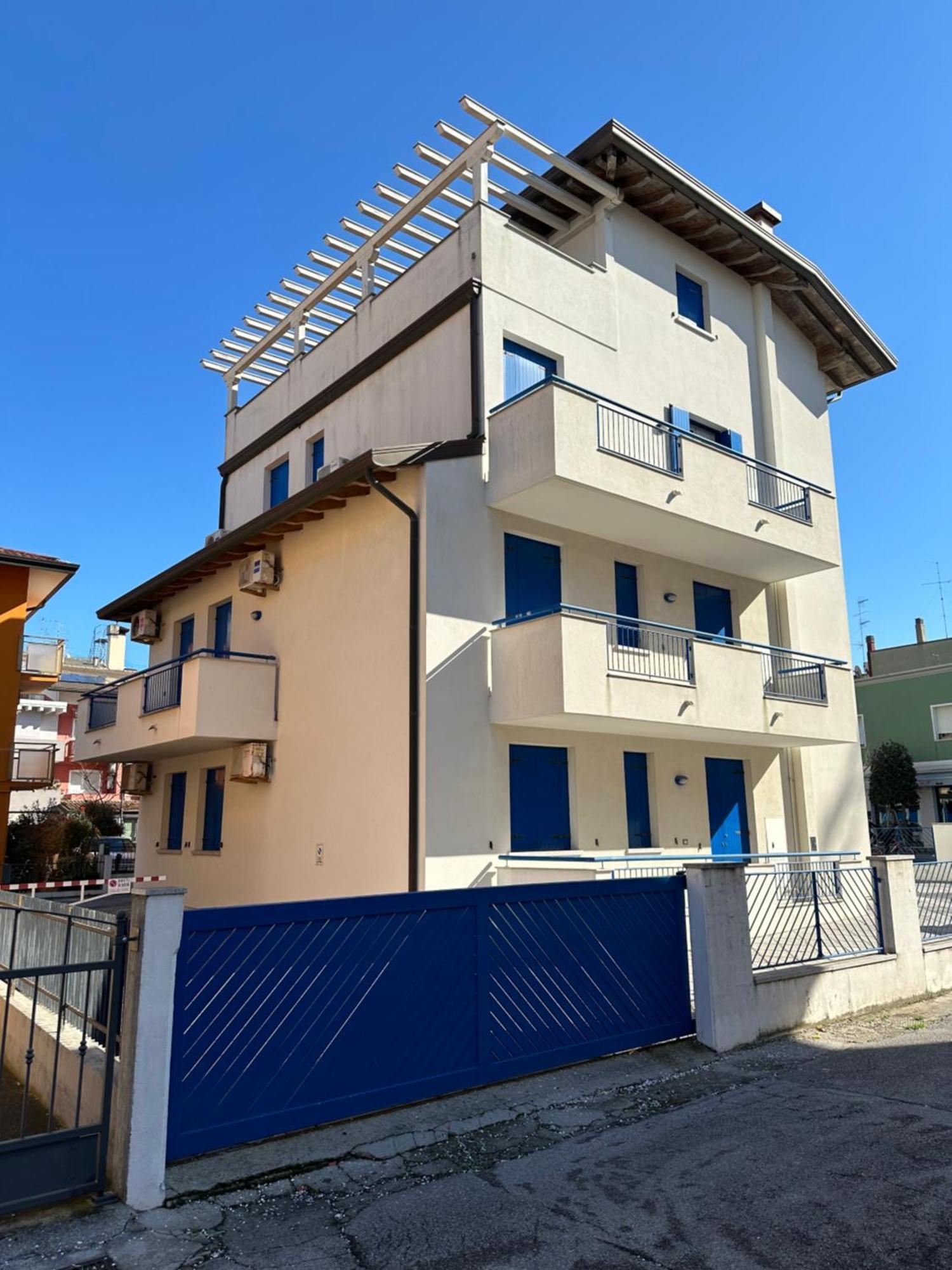 Residence Stefania Attici Su 2 Livelli - Agenzia Cocal Каорле Екстер'єр фото